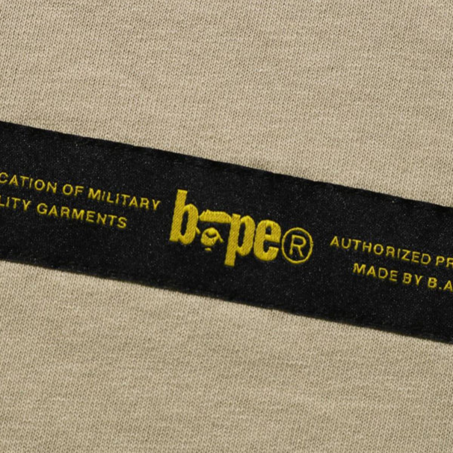 Camiseta BAPE Multi Label Relaxed Fit L/S