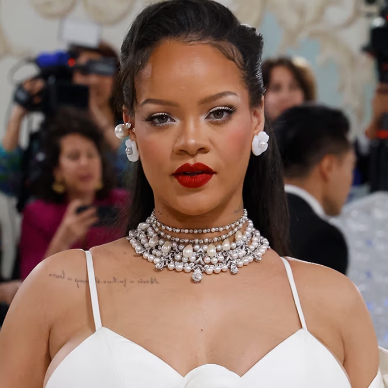 Rihanna se convierte en la primera artista femenina en tener 10 canciones con mil millones de reproducciones en Spotify